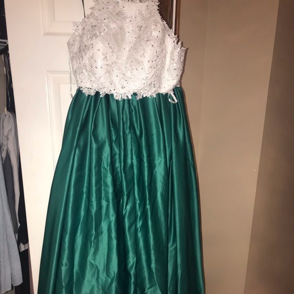 Grad dresses for sell! - Picture 1 of 6